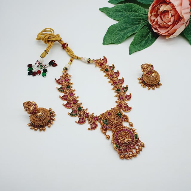 Basanti shop gold chain